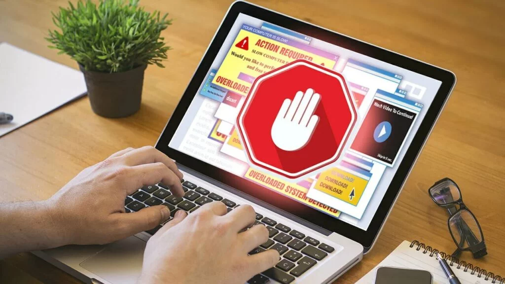 Existuje program AdBlock na blokovanie služby Twitch?