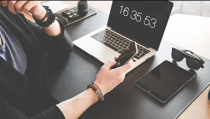 Aký blokátor reklám odporúča spoločnosť Apple pre iPhone?