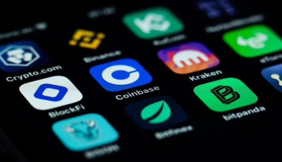 Najlepšie aplikácie na výmenu kryptomien v 2025